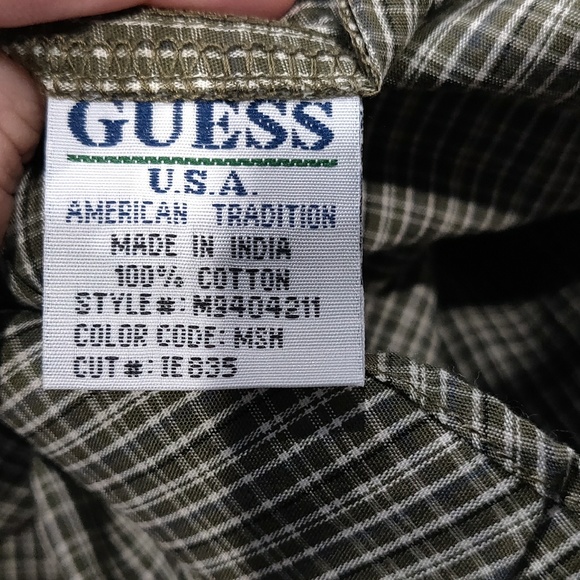 NWT 20s Guess plaid button-down shirt - Picture 4 of 5